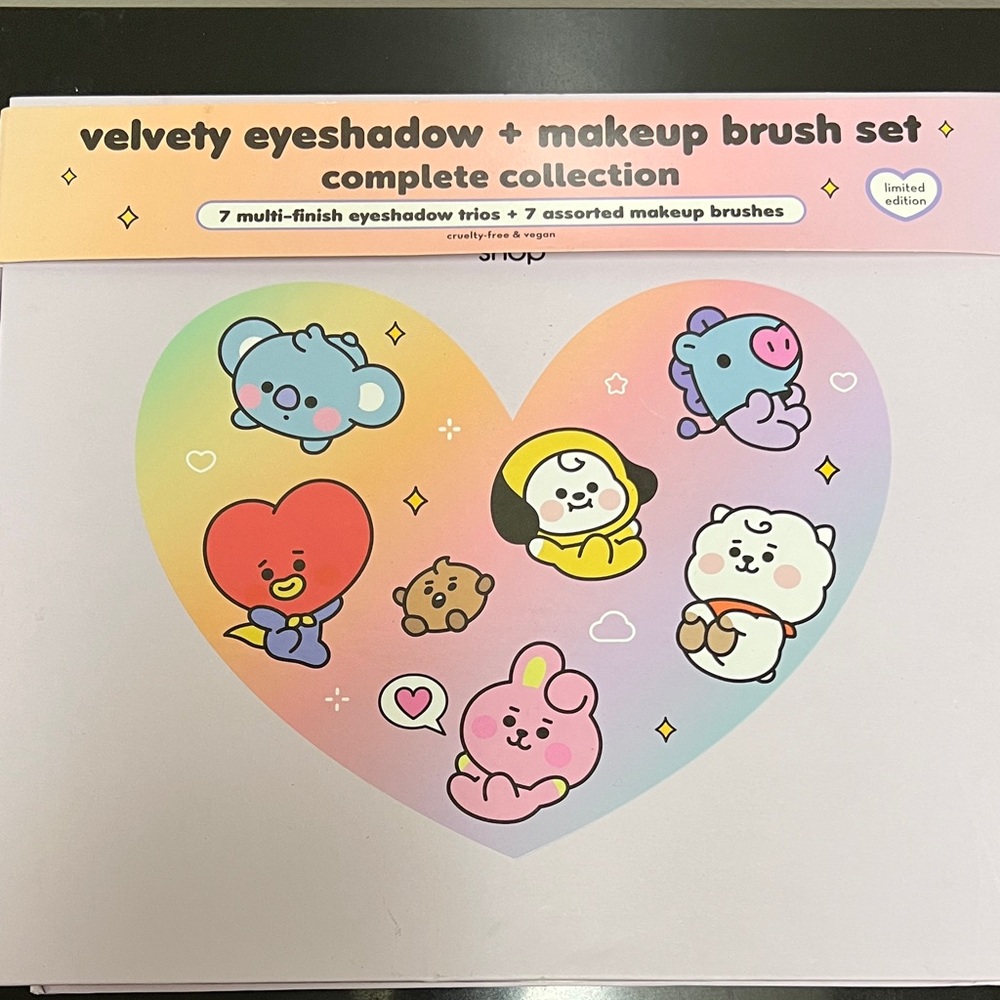 The Crème Shop BT21 Velvety Eyeshadow and Makeup Brush 14 Piece Set NEW Ltd. Ed